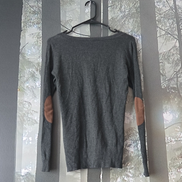 The Limited Gray Long Sleeve Cut Out Hoodie - Picture 3 of 4